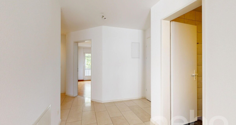 Helle 4.5-Zimmer-Wohnung mit Südbalkon in Volketswil image 5