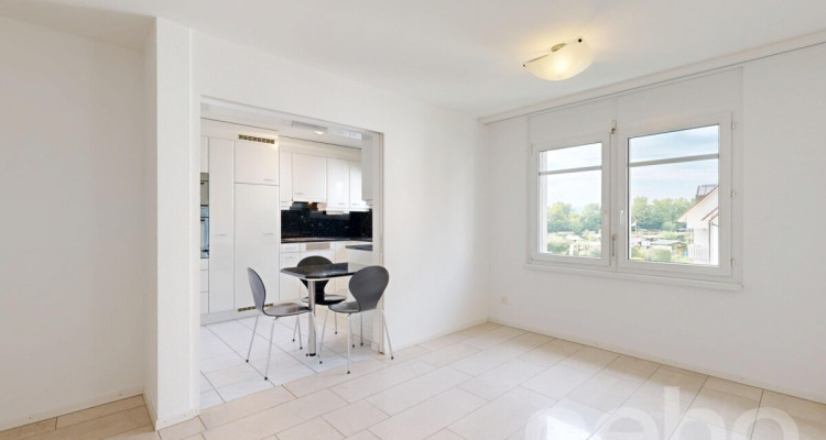 Helle 4.5-Zimmer-Wohnung mit Südbalkon in Volketswil image 12