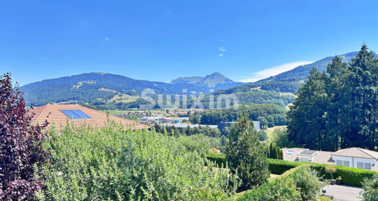 Location courte durée, Villa meublée 5.5 pièces  ! Coup de coeur assuré ! image 1