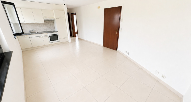À louer – Charmant appartement de 2.5 pièces avec terrasse à Conthey image 2