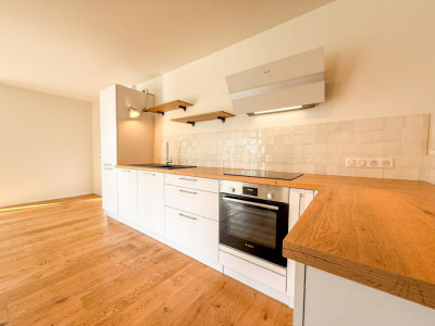 En France, Village-Neuf : Appartement 4 Pièces de Standing image 1