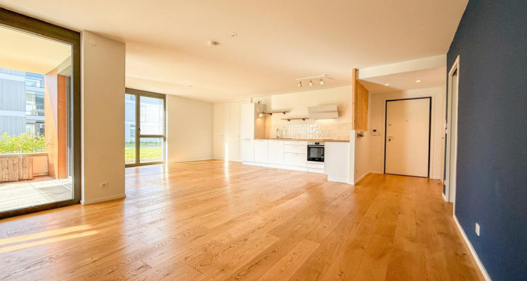 En France, Village-Neuf : Appartement 4 Pièces de Standing image 2