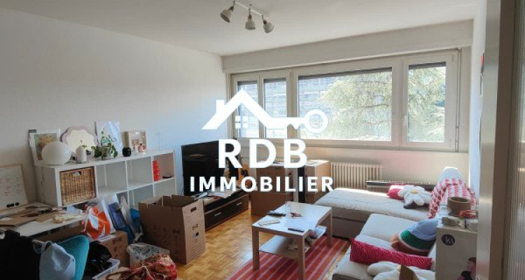 Appartement de 2,5 pièces au 4ème étage à Thônex 1226  image 1