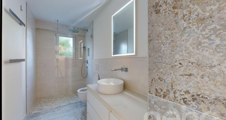 Renovierte 3.5-Zimmer-Wohnung mit Balkon und Garten in Oberwil image 7