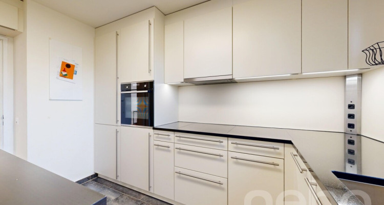 Renovierte 3.5-Zimmer-Wohnung mit Balkon und Garten in Oberwil image 10