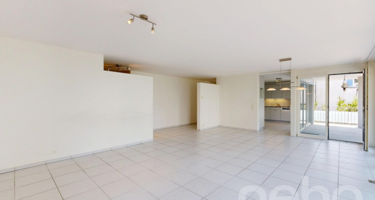Grosszügige Eigentumswohnung mit 27 m² Balkon an ruhiger Wohnlage image 4
