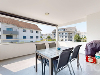 Gepflegte 4.5-Zimmer WHG mit grosszügigem Balkon und zwei TG-Plätzen image 4