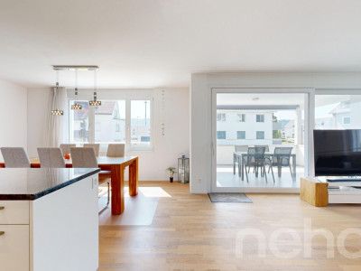 Gepflegte 4.5-Zimmer WHG mit grosszügigem Balkon und zwei TG-Plätzen image 9