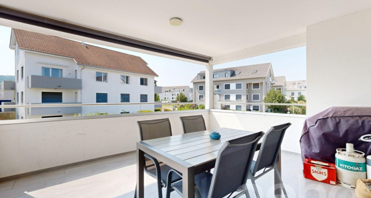 Gepflegte 4.5-Zimmer WHG mit grosszügigem Balkon und zwei TG-Plätzen image 4