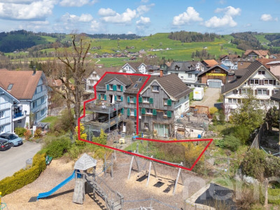 Vielseitige Liegenschaft mit Einliegerwohnung in idyllischer Naturlage image 1