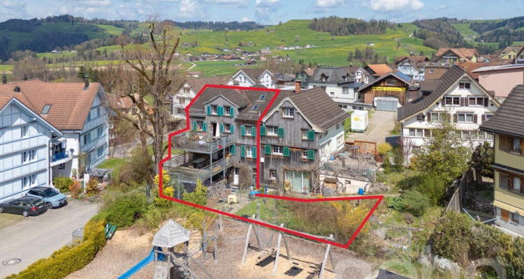 Vielseitige Liegenschaft mit Einliegerwohnung in idyllischer Naturlage image 1
