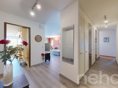 Appartement familial de 5,5 pièces et 157 m² avec cheminée et garage image 3