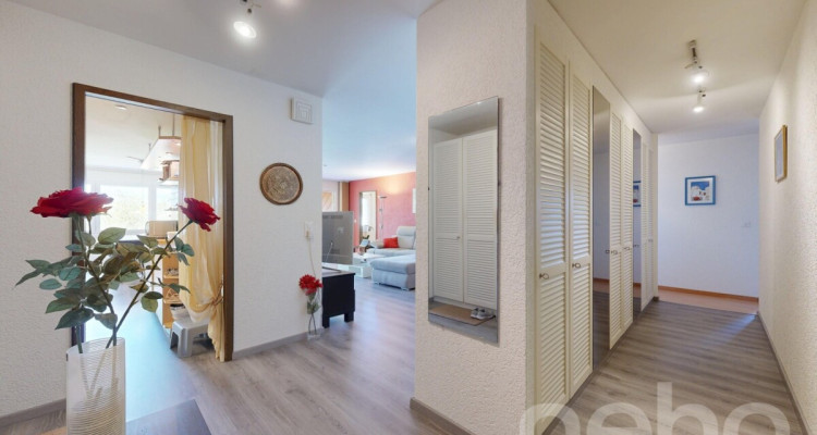 Appartement familial de 5,5 pièces et 157 m² avec cheminée et garage image 3