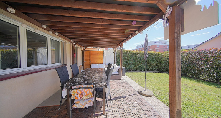 Spacieux rez-de-jardin bien situé image 6