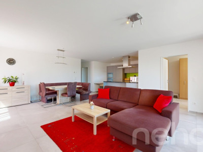 Exklusive 4.5-Zimmer-Terrassenwohnung mit grosszügigem Aussenbereich image 3