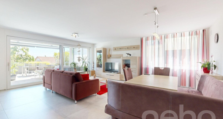 Exklusive 4.5-Zimmer-Terrassenwohnung mit grosszügigem Aussenbereich image 1