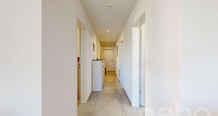 Exklusive 4.5-Zimmer-Terrassenwohnung mit grosszügigem Aussenbereich image 9