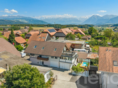 Einzigartiges Familienhaus mit Wellness und Weitsicht image 1