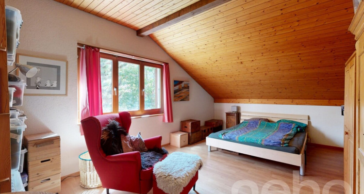 Agréable villa au jardin arboré, sans vis-à-vis image 7