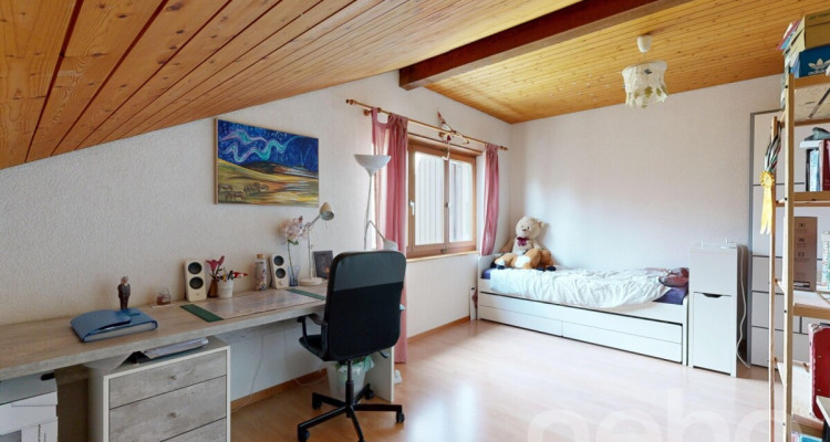 Agréable villa au jardin arboré, sans vis-à-vis image 9