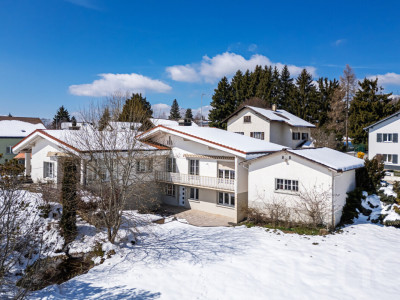 Grande Maison Familiale : Volumes Généreux et Grand Terrain image 10