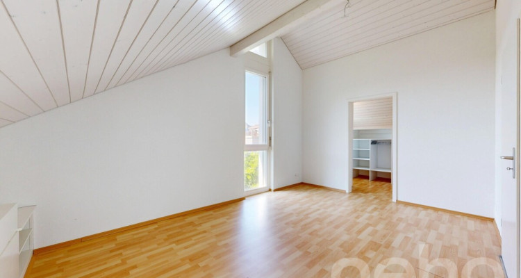 Grosszügiges 6.5Zi-Einfamilienhaus mit Garten und traumhafter Aussicht image 5
