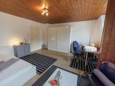 🛋️ Extra spacious flatshare room by the Rhine – Prime Location! 🌟 image 2