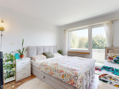Zentrale 2.5-Zimmer-Wohnung mit Parkplatz und Potenzial image 4
