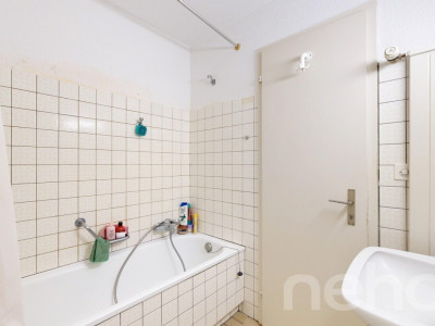 Zentrale 2.5-Zimmer-Wohnung mit Parkplatz und Potenzial image 5