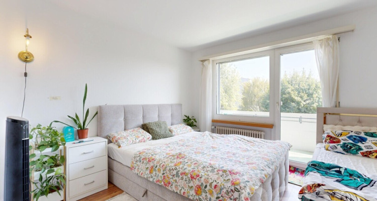 Zentrale 2.5-Zimmer-Wohnung mit Parkplatz und Potenzial image 4