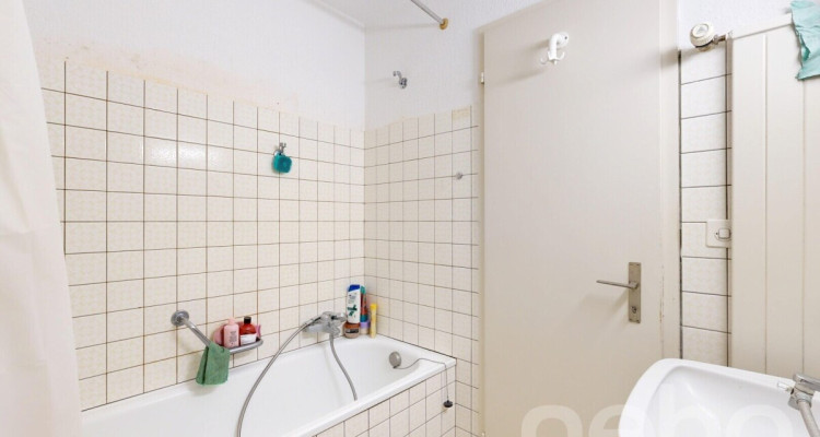 Zentrale 2.5-Zimmer-Wohnung mit Parkplatz und Potenzial image 5