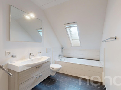 Helle 4.5-Zimmer-Dachwohnung in Weiningen image 5