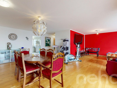 Grosszügige 4.5-Zimmer-Wohnung mit viel Potenzial an ruhiger Lage image 3