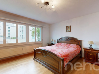 Grosszügige 4.5-Zimmer-Wohnung mit viel Potenzial an ruhiger Lage image 8