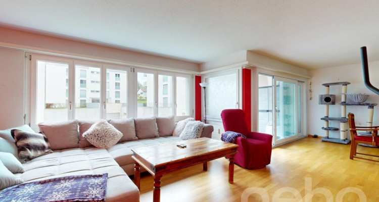 Grosszügige 4.5-Zimmer-Wohnung mit viel Potenzial an ruhiger Lage image 2