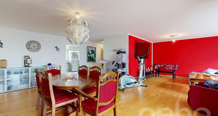 Grosszügige 4.5-Zimmer-Wohnung mit viel Potenzial an ruhiger Lage image 3