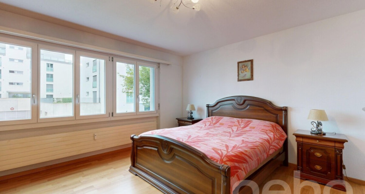 Grosszügige 4.5-Zimmer-Wohnung mit viel Potenzial an ruhiger Lage image 8