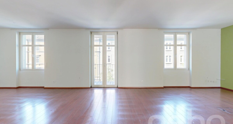 Stylisches Loft-Wohngefühl mit zwei Balkonen in Basel image 3
