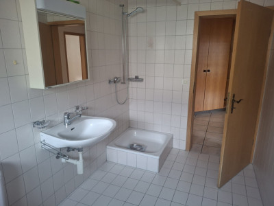 Lumineux et spacieux 3.5 pièces de 81 m² à Avenches - vue sur le château image 12
