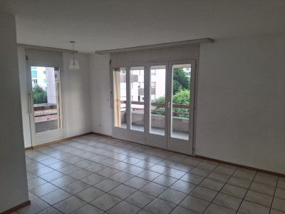 Lumineux et spacieux 3.5 pièces de 81 m² à Avenches - vue sur le château image 2