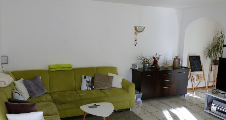 Lumineux et spacieux 3.5 pièces de 81 m² à Avenches - vue sur le château image 5