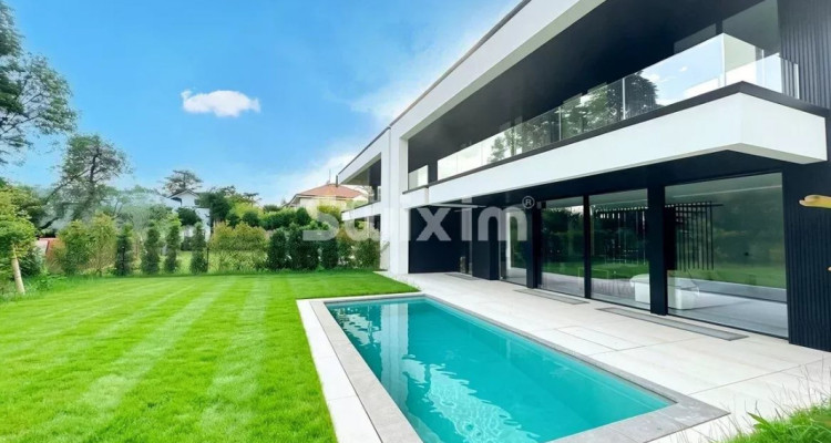 Contemporary architects house in Chêne-Bougeries image 2