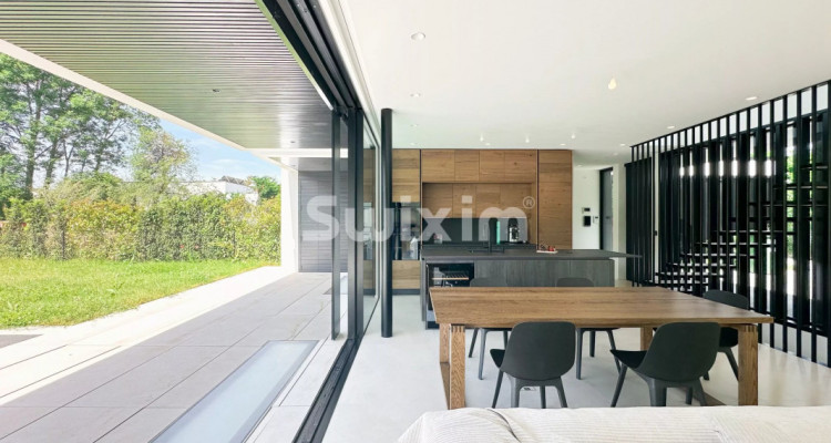 Contemporary architects house in Chêne-Bougeries image 5