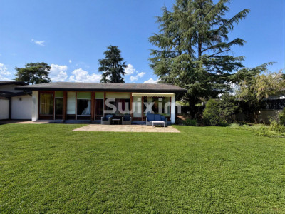 Single-story house to renovate in Confignon image 1