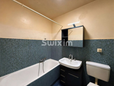 Single-story house to renovate in Confignon image 9