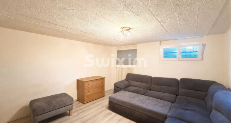 Single-story house to renovate in Confignon image 12
