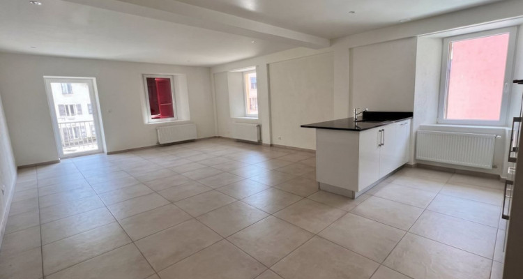 Appartement B - 2,5 pièces, avec balcon - Cadre agréable à Couvet image 7