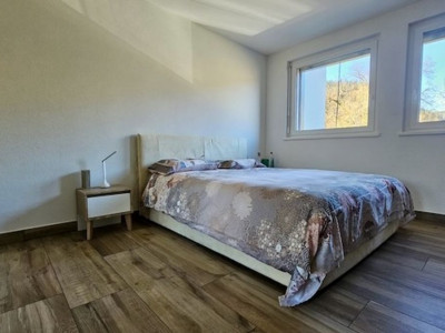 Villa mitoyenne située dans un agréable quartier prisé de Fleurier image 9