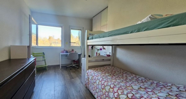 Villa mitoyenne située dans un agréable quartier prisé de Fleurier image 11