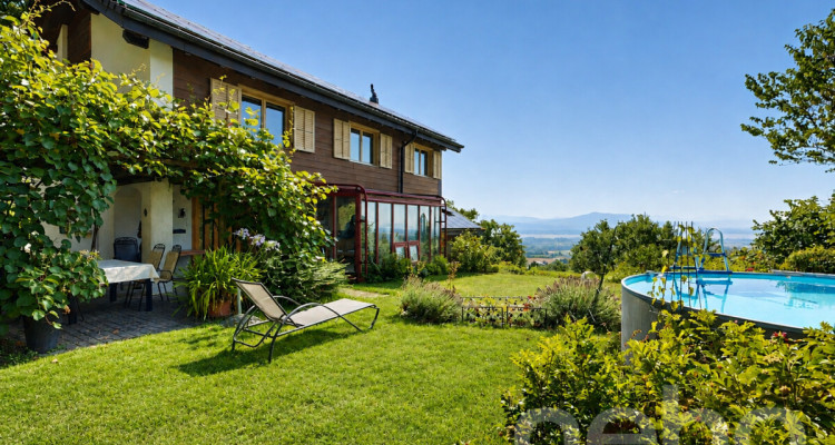 Maison en lisière de forêt, vue lac et Alpes image 1